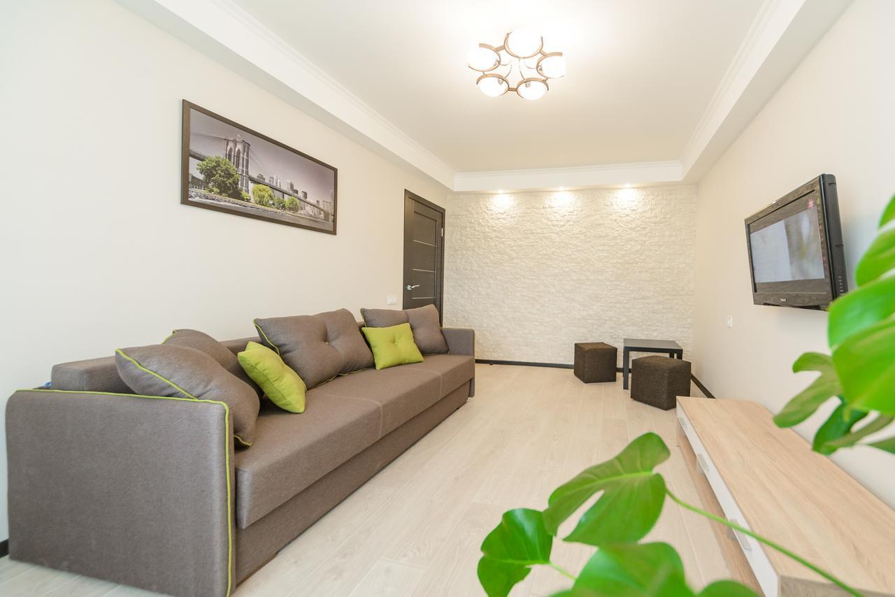 Artal Apartment On Iordanskaya 22 Киев Экстерьер фото